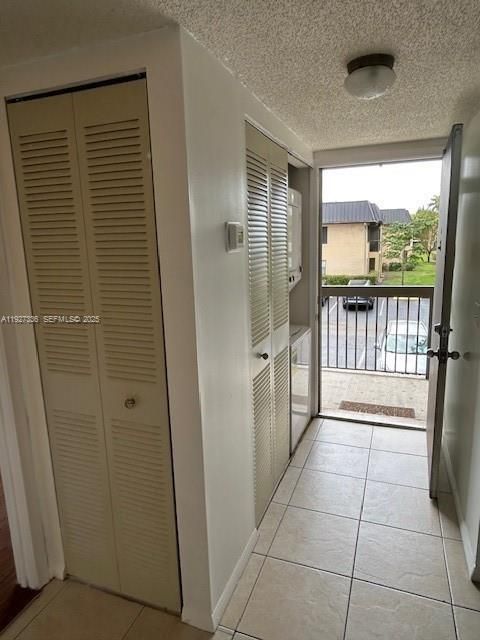 На продажу: $305,000 (2 спален, 2 ванн, 787 Квадратных фут)