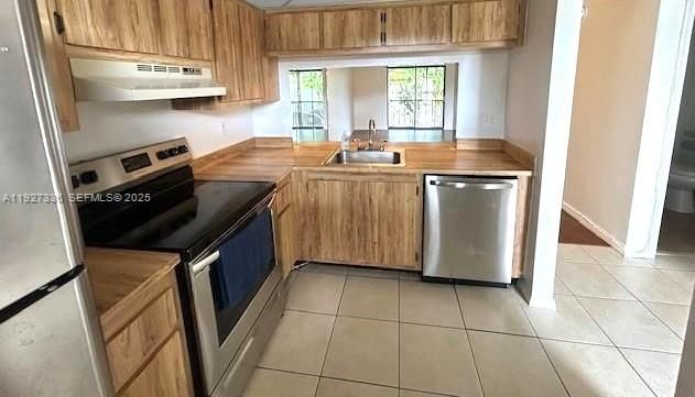 На продажу: $305,000 (2 спален, 2 ванн, 787 Квадратных фут)