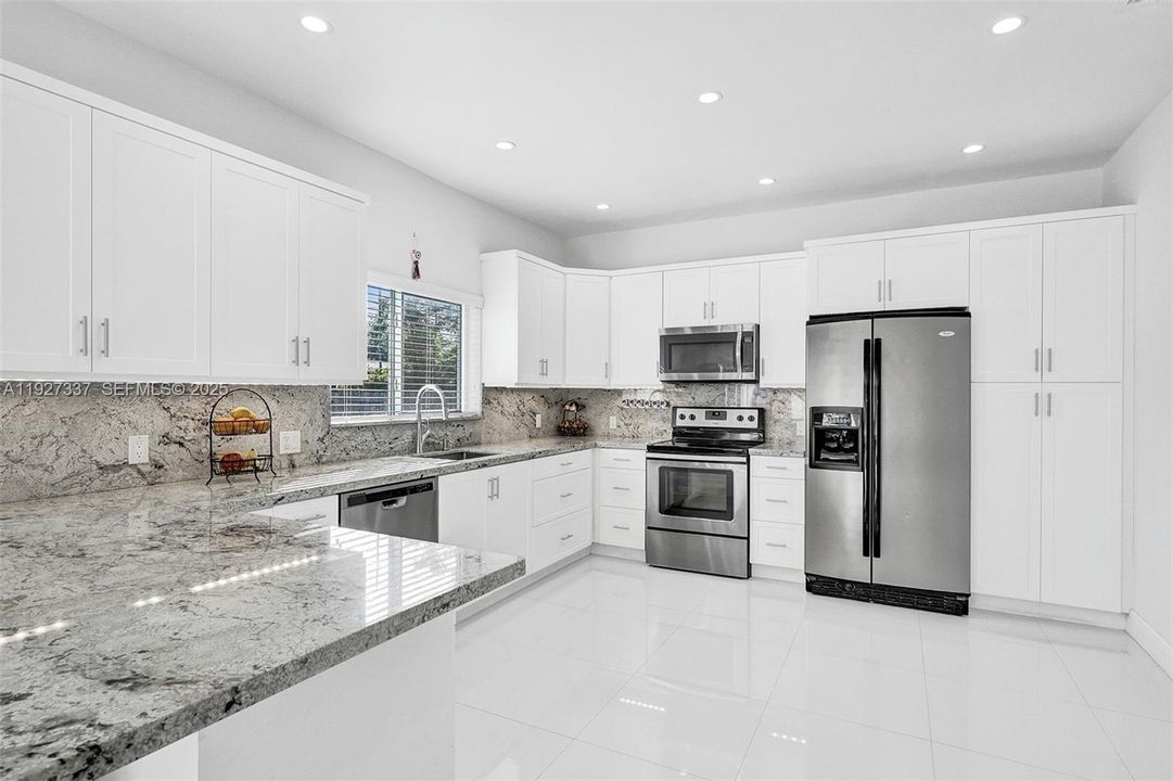 For Rent: $7,000 (4 beds, 3 baths, 2399 Square Feet)