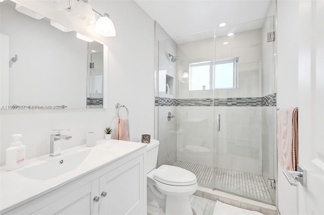 For Rent: $7,000 (4 beds, 3 baths, 2399 Square Feet)