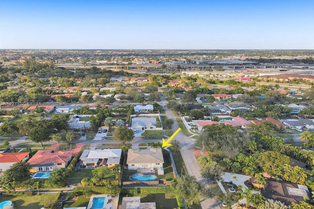 For Rent: $7,000 (4 beds, 3 baths, 2399 Square Feet)