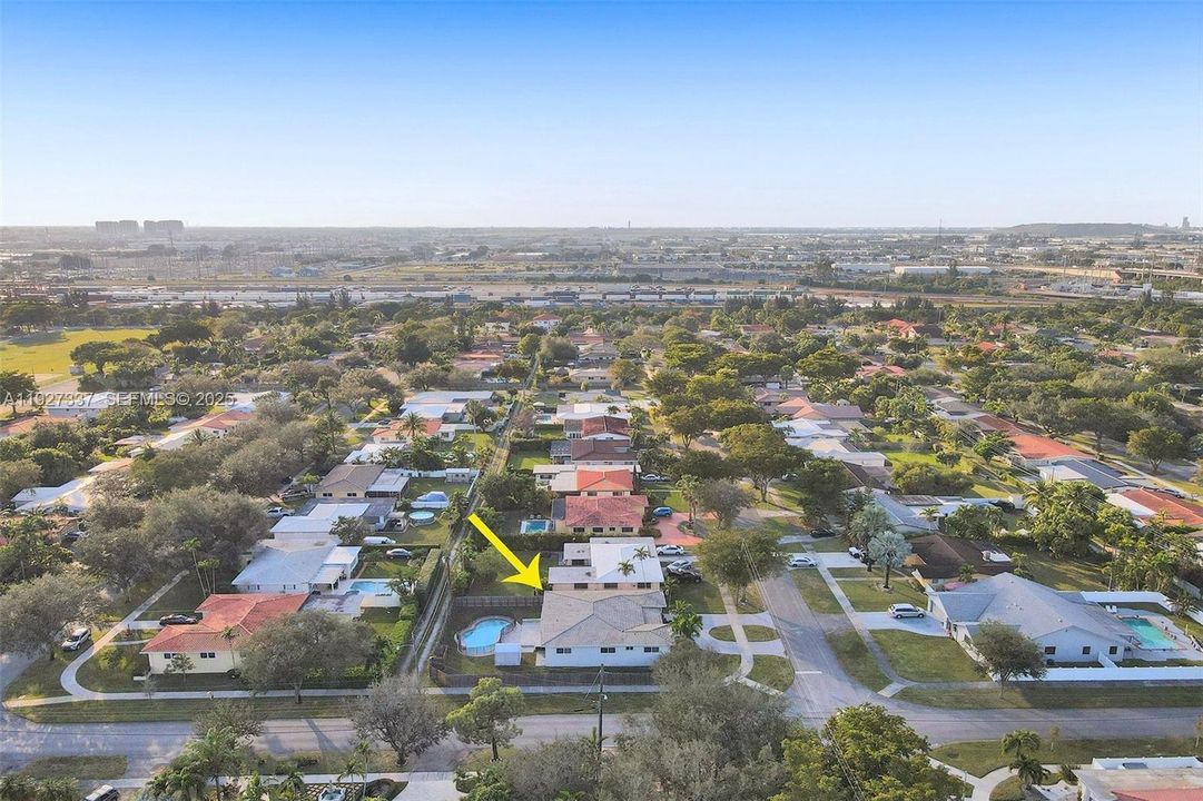 For Rent: $7,000 (4 beds, 3 baths, 2399 Square Feet)