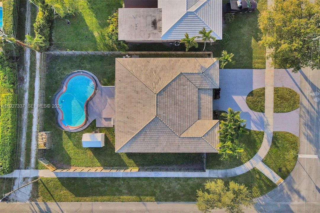 For Rent: $7,000 (4 beds, 3 baths, 2399 Square Feet)