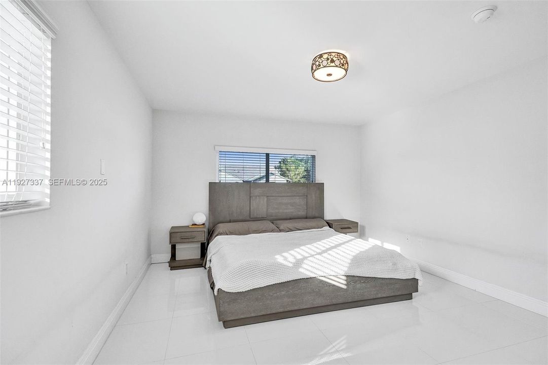 For Rent: $7,000 (4 beds, 3 baths, 2399 Square Feet)