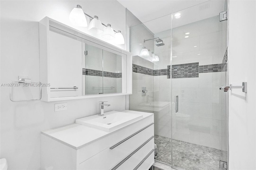 For Rent: $7,000 (4 beds, 3 baths, 2399 Square Feet)