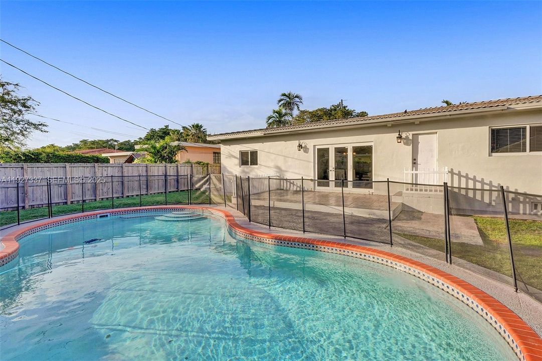 For Rent: $7,000 (4 beds, 3 baths, 2399 Square Feet)