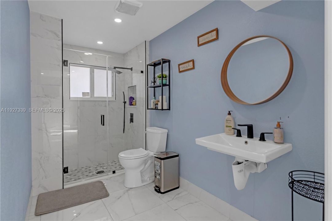 For Sale: $1,650,000 (4 beds, 5 baths, 3044 Square Feet)