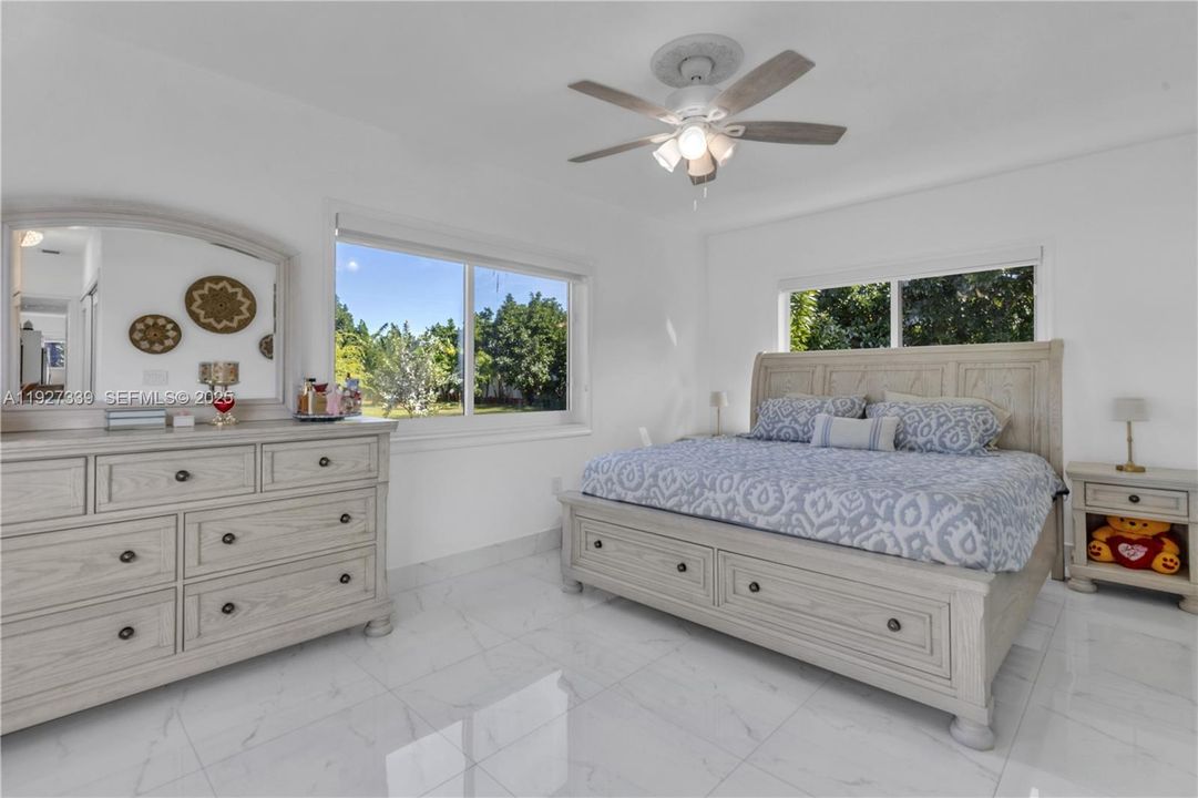 For Sale: $1,650,000 (4 beds, 5 baths, 3044 Square Feet)