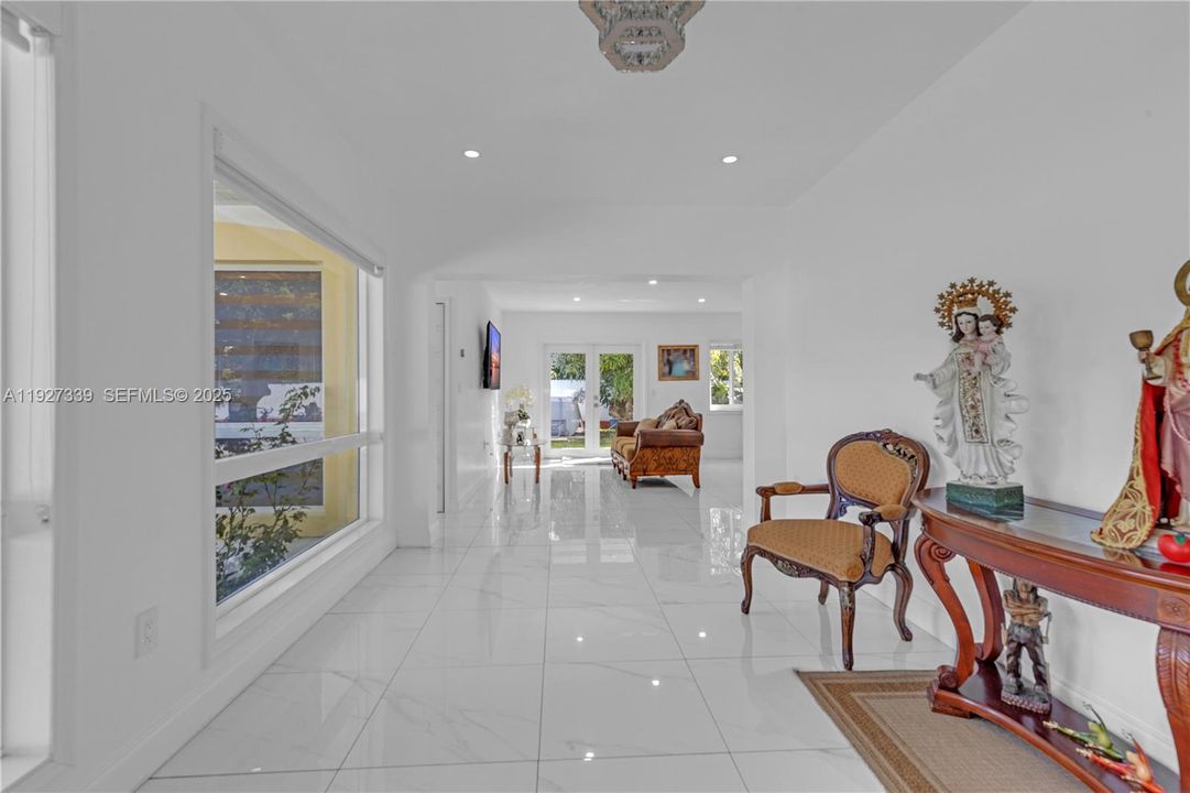 For Sale: $1,650,000 (4 beds, 5 baths, 3044 Square Feet)