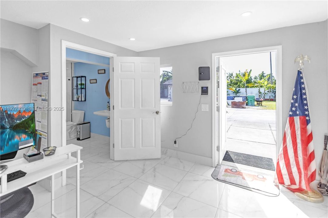 For Sale: $1,650,000 (4 beds, 5 baths, 3044 Square Feet)