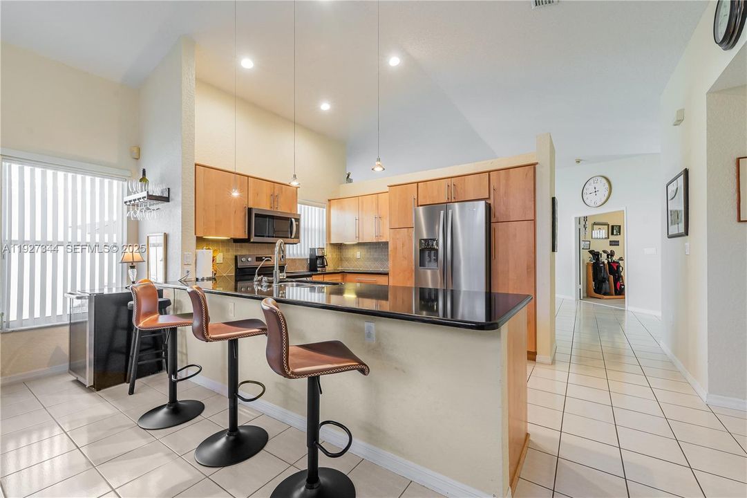 En Venta: $620,000 (3 camas, 2 baños, 1767 Pies cuadrados)