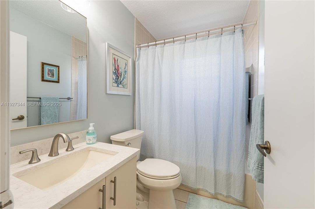 En Venta: $620,000 (3 camas, 2 baños, 1767 Pies cuadrados)