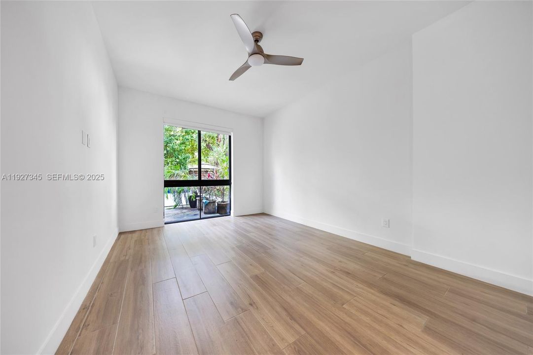 出租: $5,850 (4 贝兹, 5 浴室, 3124 平方英尺)