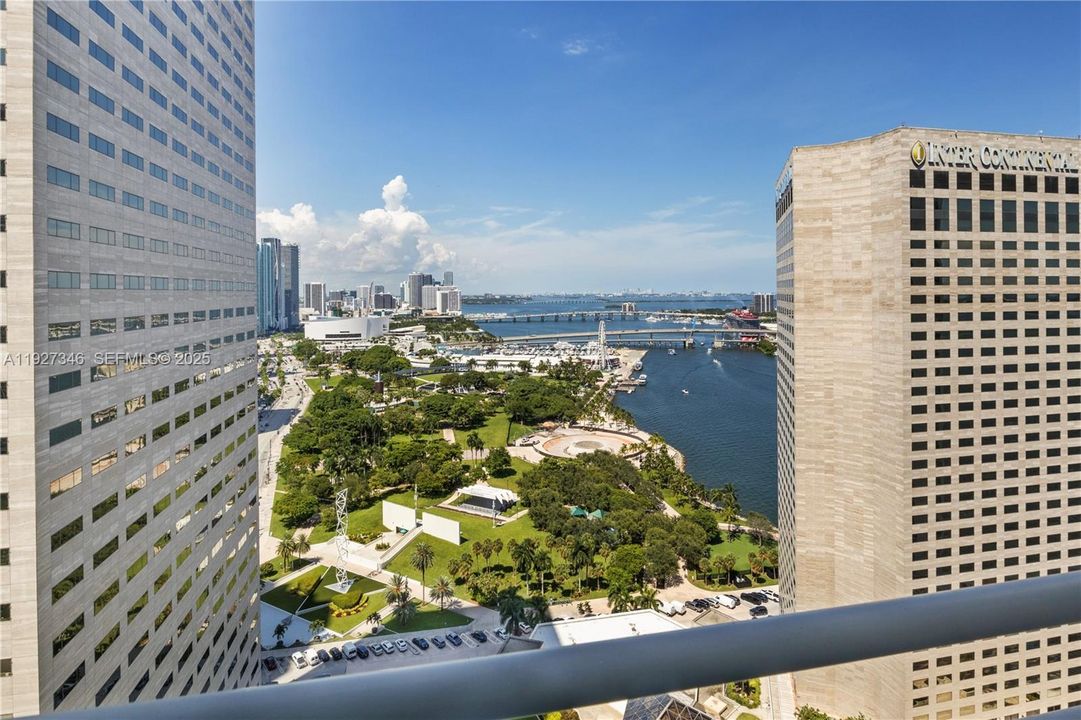 В аренду: $3,000 (1 спален, 1 ванн, 846 Квадратных фут)