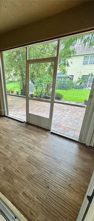 В аренду: $2,900 (2 спален, 2 ванн, 1024 Квадратных фут)