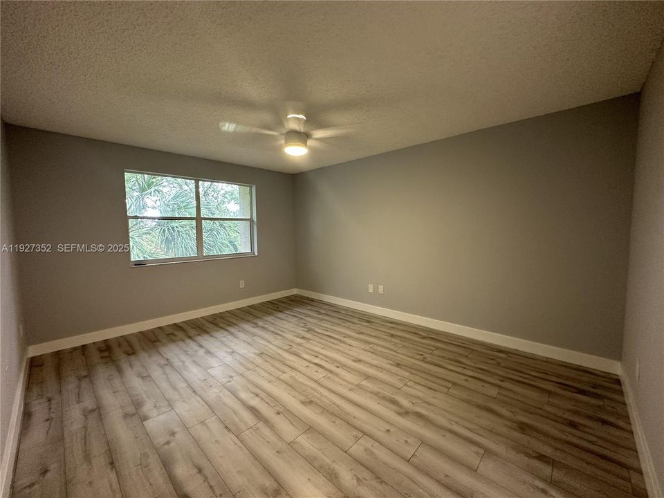 For Rent: $2,300 (2 beds, 2 baths, 1287 Square Feet)