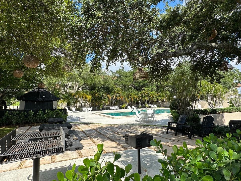 For Rent: $2,300 (2 beds, 2 baths, 1287 Square Feet)