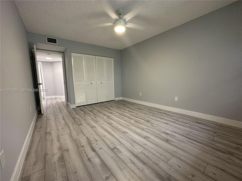 For Rent: $2,300 (2 beds, 2 baths, 1287 Square Feet)