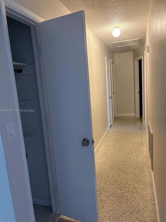 В аренду: $3,000 (3 спален, 2 ванн, 1125 Квадратных фут)