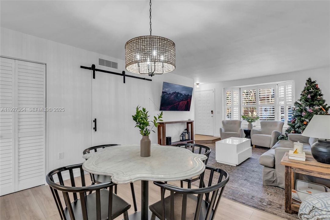 For Sale: $495,000 (2 beds, 2 baths, 1152 Square Feet)