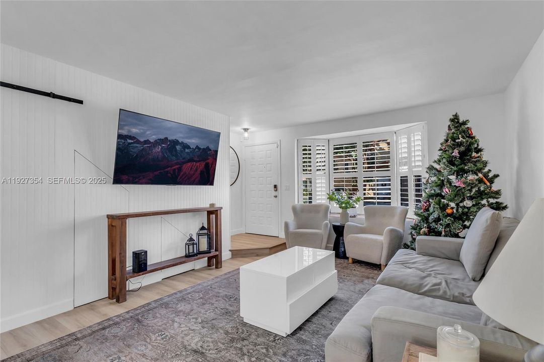 For Sale: $495,000 (2 beds, 2 baths, 1152 Square Feet)