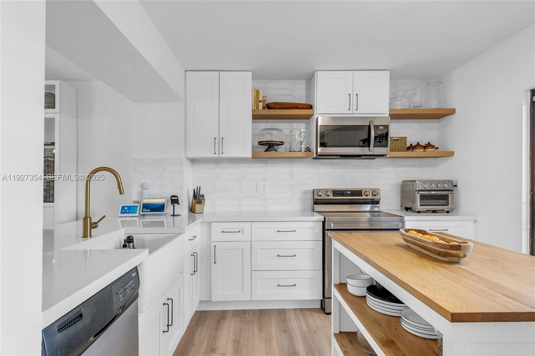 For Sale: $495,000 (2 beds, 2 baths, 1152 Square Feet)