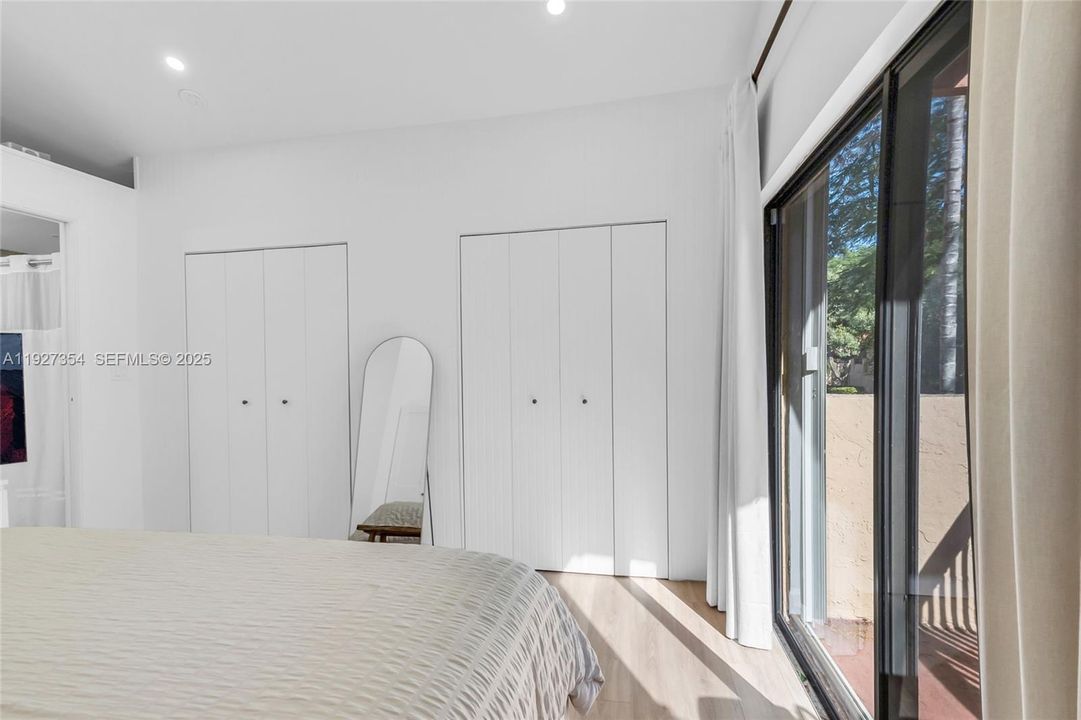 For Sale: $495,000 (2 beds, 2 baths, 1152 Square Feet)