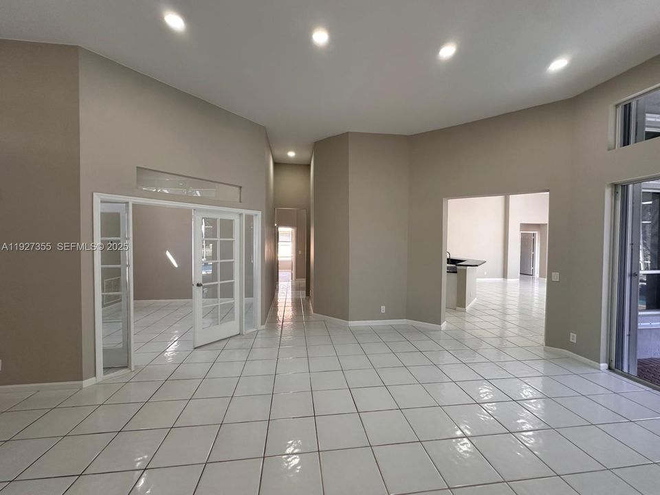 For Sale: $985,995 (5 beds, 3 baths, 2834 Square Feet)