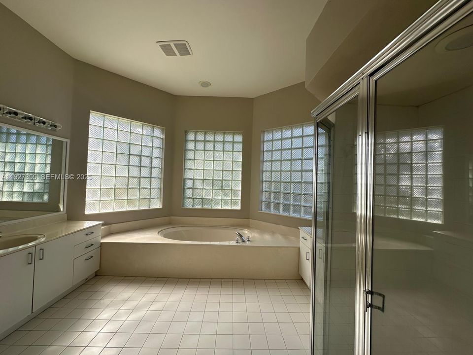 For Sale: $985,995 (5 beds, 3 baths, 2834 Square Feet)