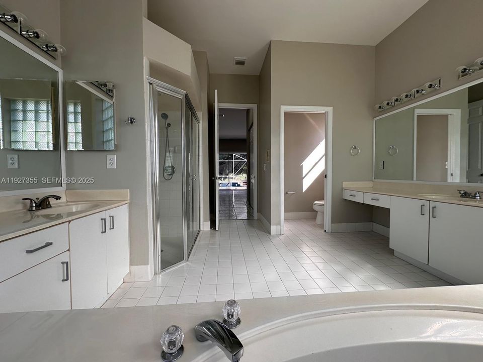 For Sale: $985,995 (5 beds, 3 baths, 2834 Square Feet)