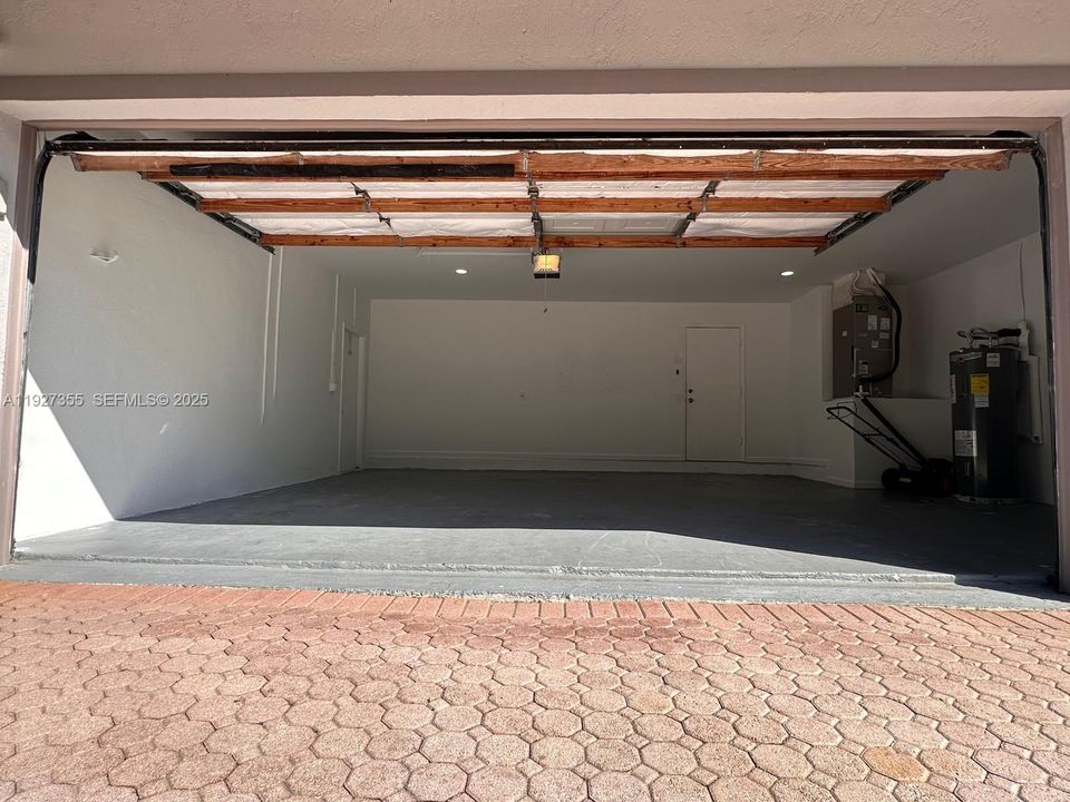 For Sale: $985,995 (5 beds, 3 baths, 2834 Square Feet)