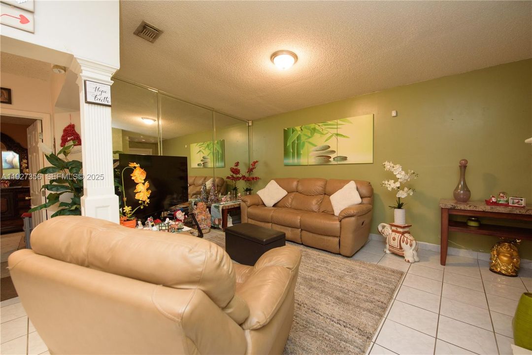 En Venta: $535,000 (2 camas, 1 baños, 1634 Pies cuadrados)