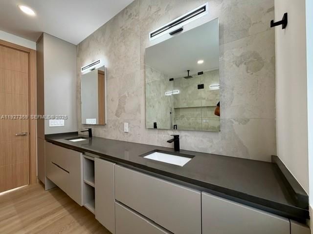 На продажу: $2,175,000 (4 спален, 3 ванн, 0 Квадратных фут)