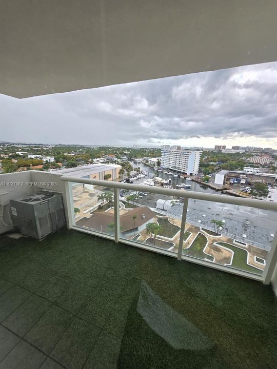 For Rent: $1,700 (1 beds, 1 baths, 740 Square Feet)