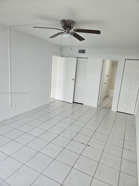 For Rent: $1,700 (1 beds, 1 baths, 740 Square Feet)