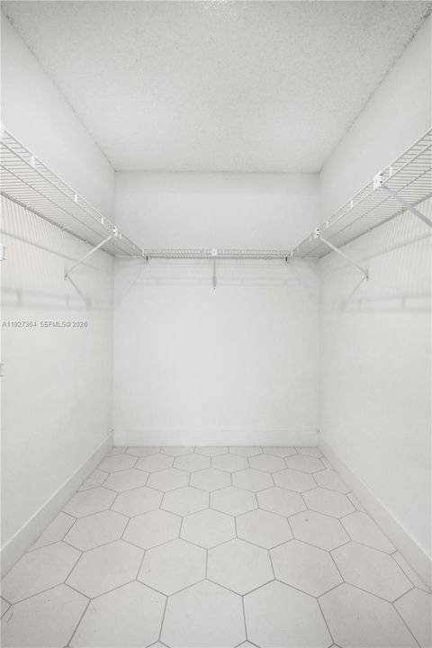 На продажу: $790,000 (4 спален, 3 ванн, 2667 Квадратных фут)