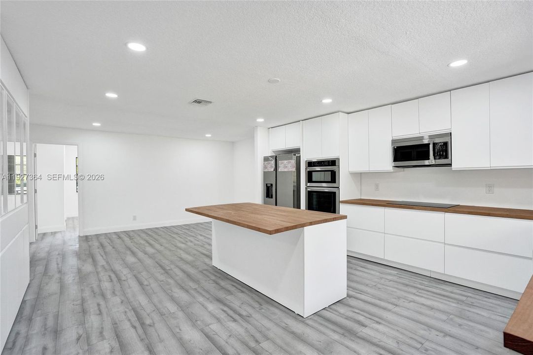 На продажу: $790,000 (4 спален, 3 ванн, 2667 Квадратных фут)