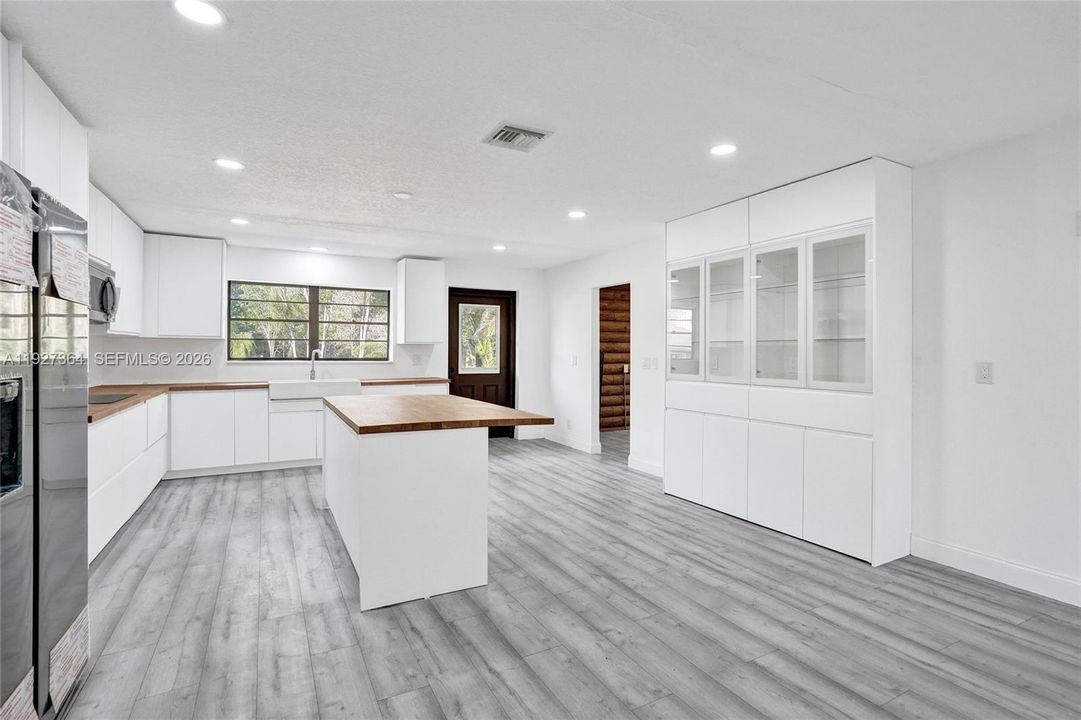 На продажу: $790,000 (4 спален, 3 ванн, 2667 Квадратных фут)