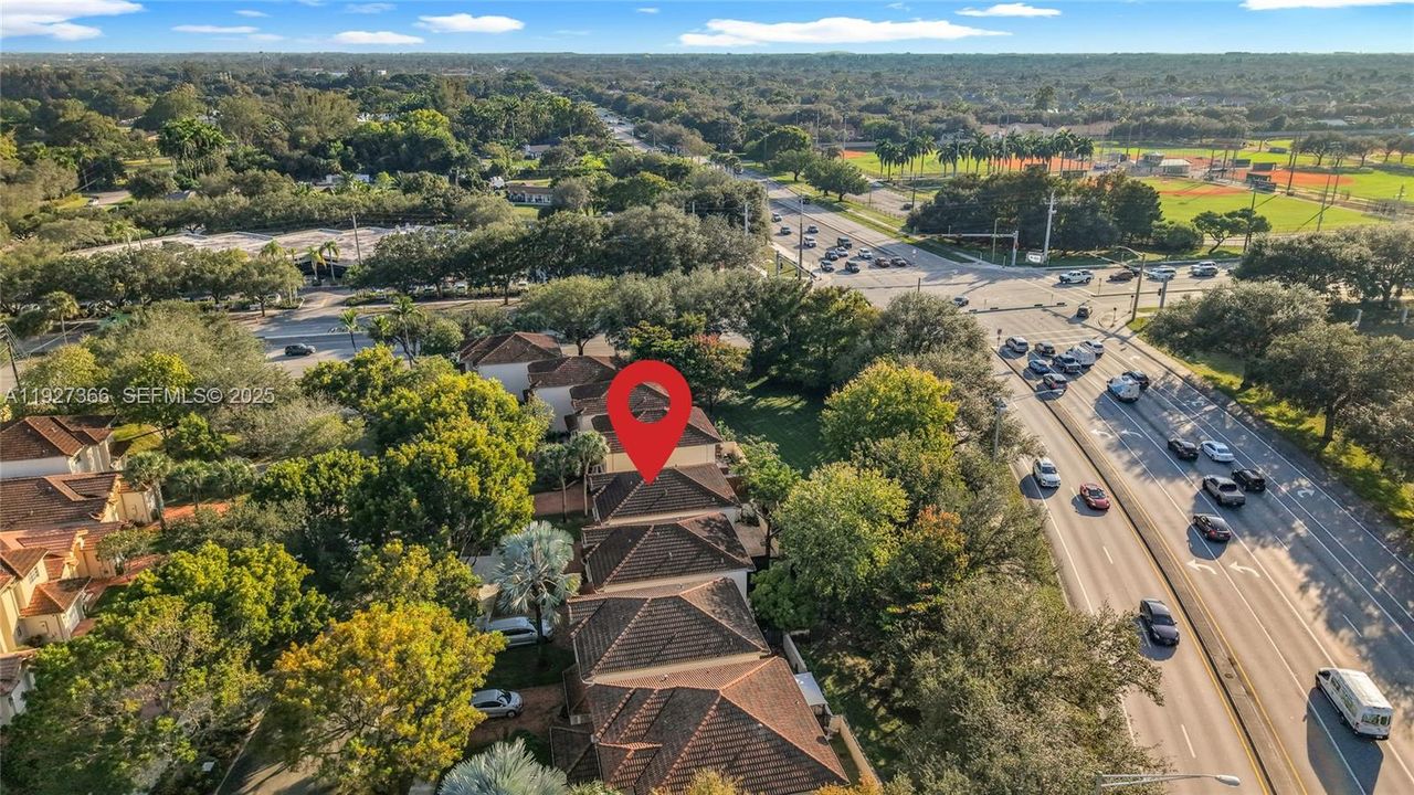 В аренду: $3,300 (3 спален, 2 ванн, 1687 Квадратных фут)