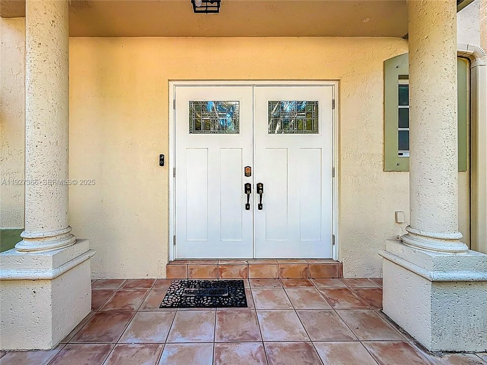 В аренду: $3,300 (3 спален, 2 ванн, 1687 Квадратных фут)