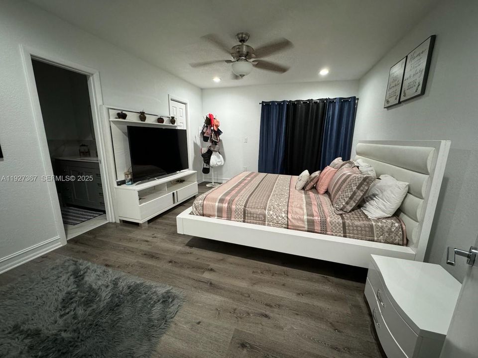 En Venta: $380,000 (3 camas, 2 baños, 1165 Pies cuadrados)