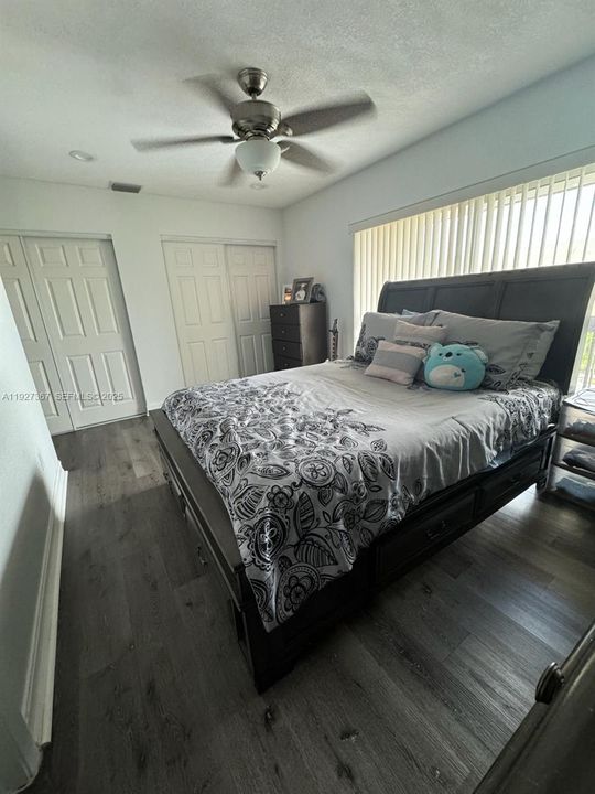 En Venta: $380,000 (3 camas, 2 baños, 1165 Pies cuadrados)