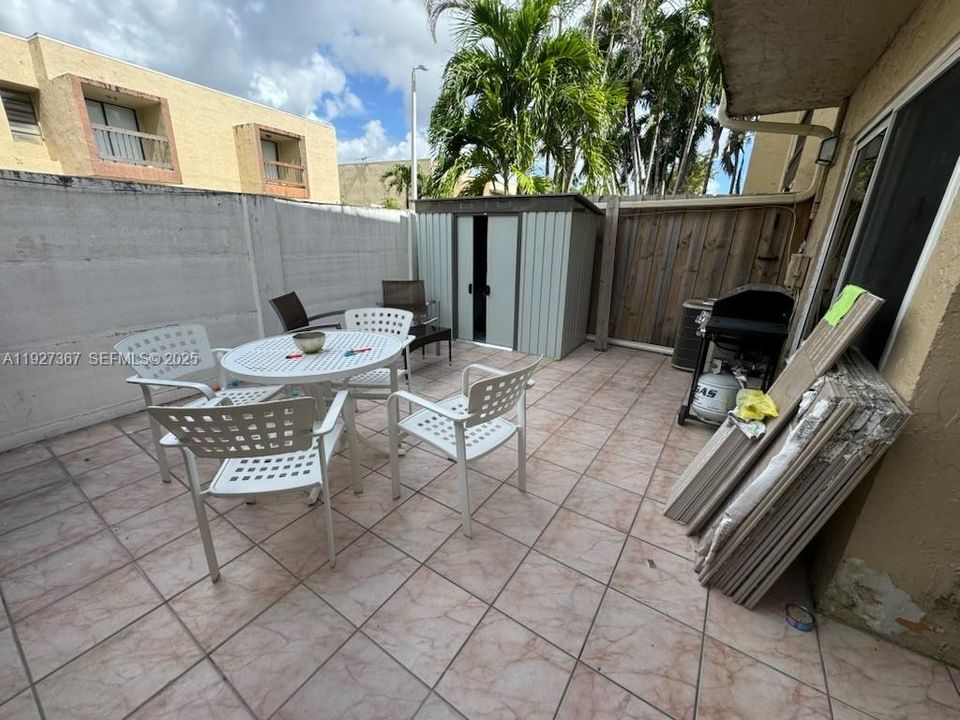 En Venta: $380,000 (3 camas, 2 baños, 1165 Pies cuadrados)