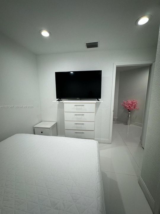 En Venta: $380,000 (3 camas, 2 baños, 1165 Pies cuadrados)