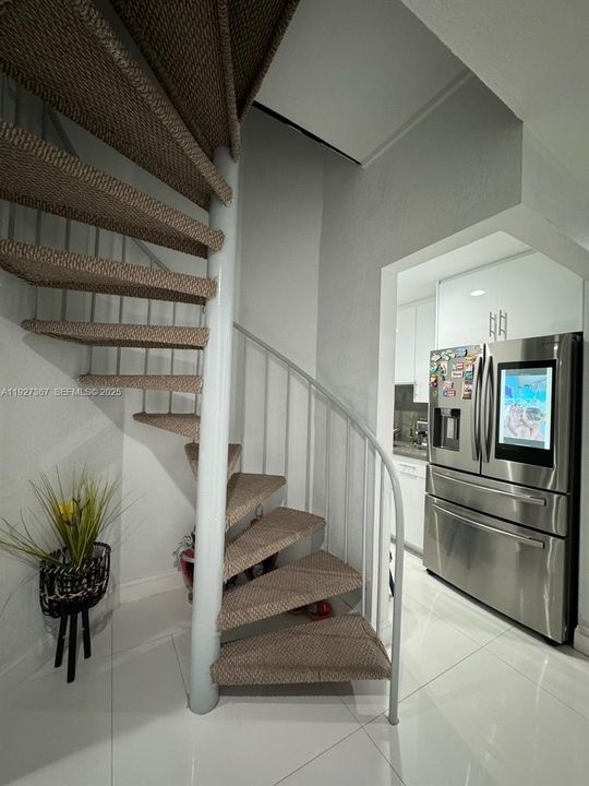 En Venta: $380,000 (3 camas, 2 baños, 1165 Pies cuadrados)