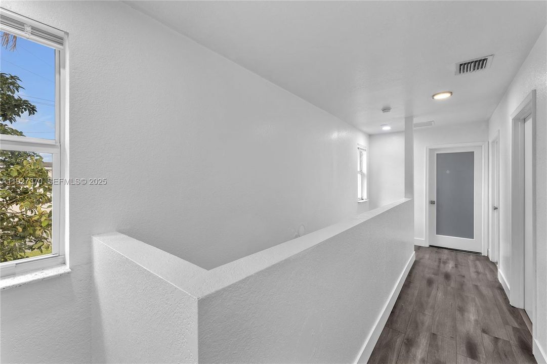 For Rent: $4,500 (3 beds, 2 baths, 1480 Square Feet)