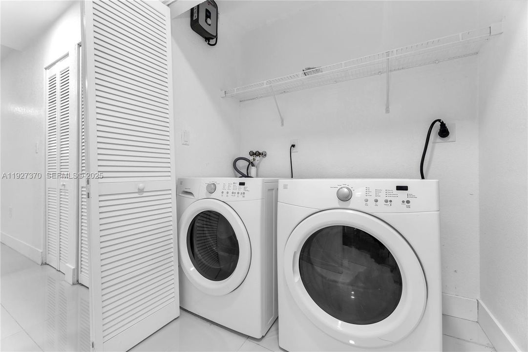 For Rent: $4,500 (3 beds, 2 baths, 1480 Square Feet)