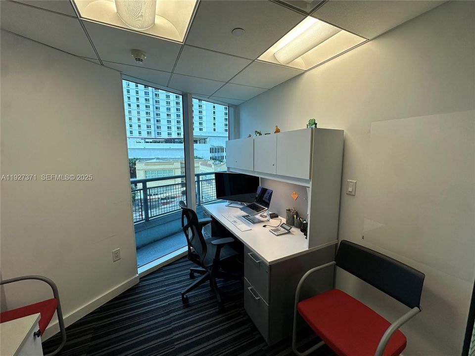 В аренду: $1,200 (0 спален, 0 ванн, 0 Квадратных фут)