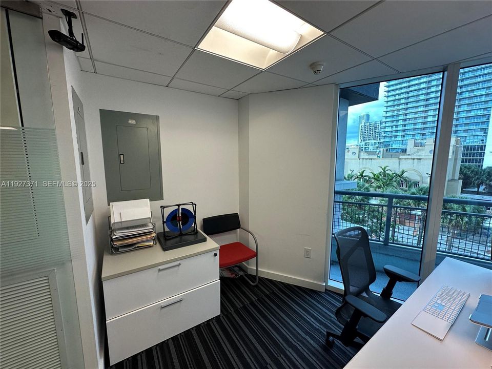 В аренду: $1,200 (0 спален, 0 ванн, 0 Квадратных фут)