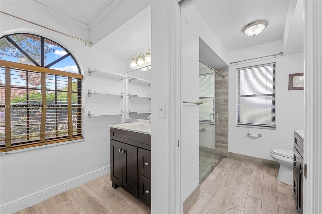 For Sale: $750,000 (4 beds, 3 baths, 2262 Square Feet)